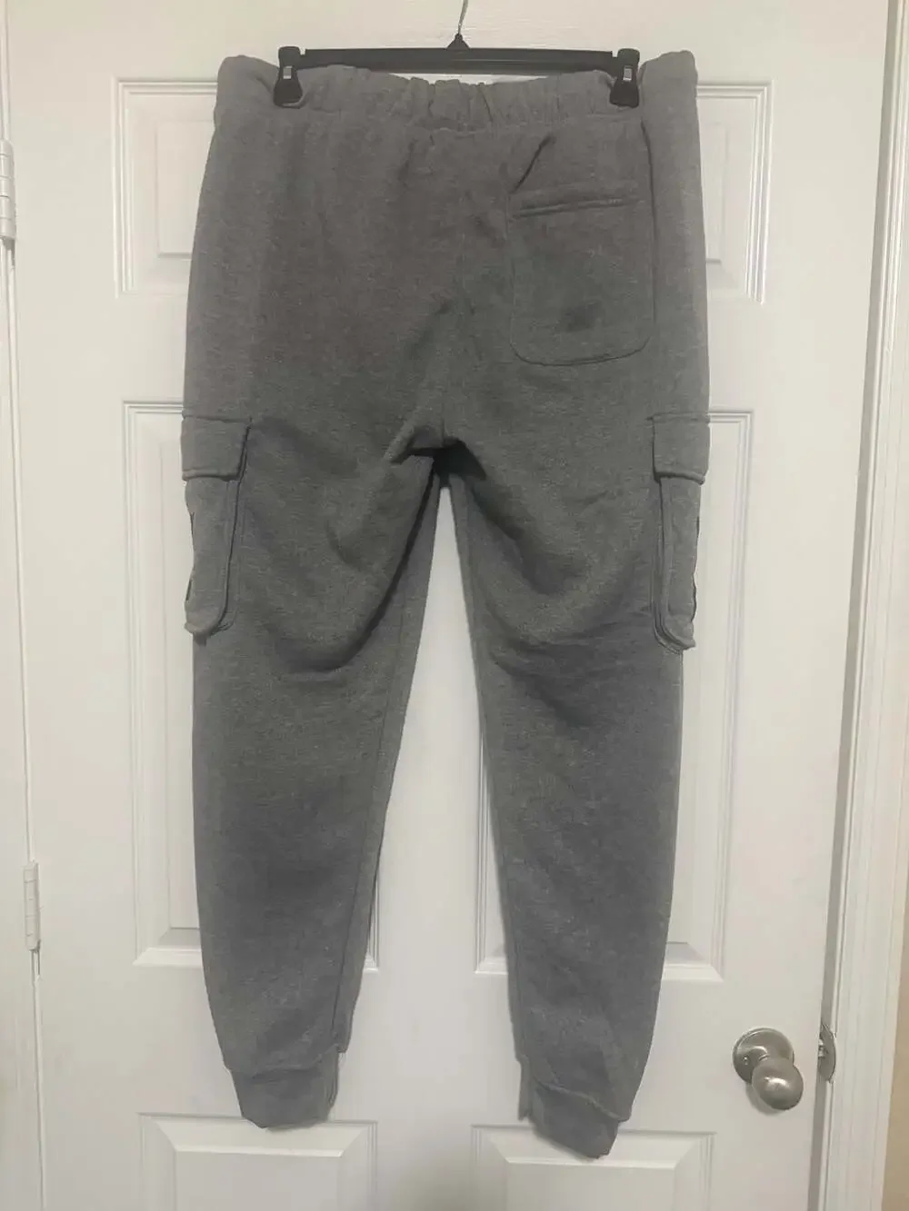 Ecko Unltd. World Famous Graphic Fleece Cargo Joggers